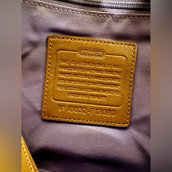 ‼️SOLD‼️Coach Signature Tan Adjustable Shoulder and Crossbody Bag - Picture 9 of 10